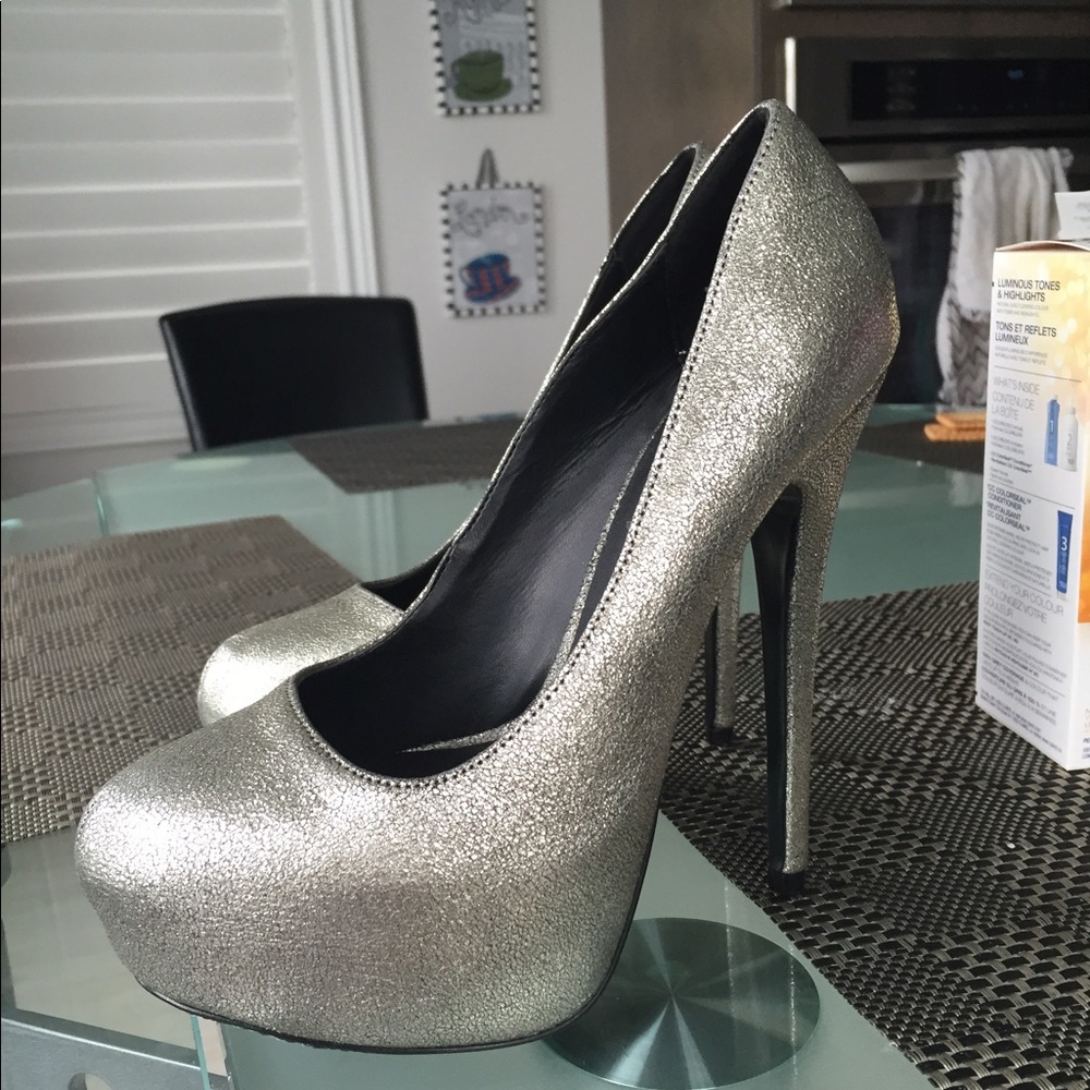 Pumps high heels Sz 6 ALDO